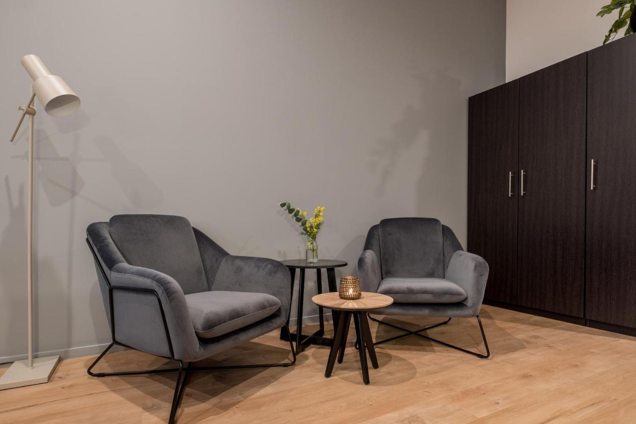 Nero Office & Cafe Aparthotel *